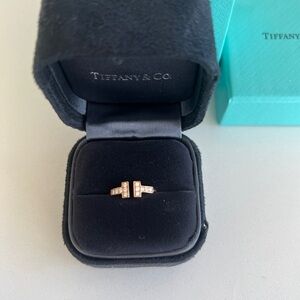 Tiffany T Diamond Wire Ring rose gold